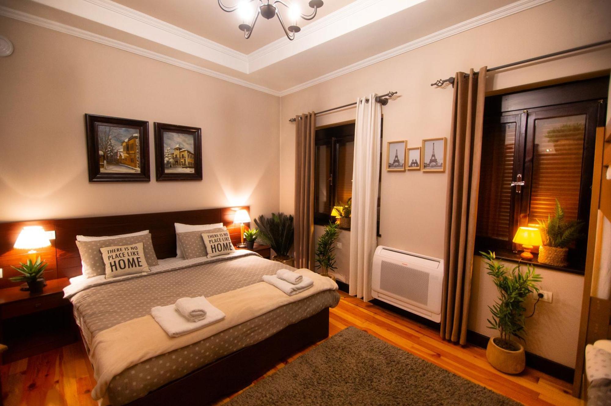 Villa Elezi 2 Korce Buitenkant foto