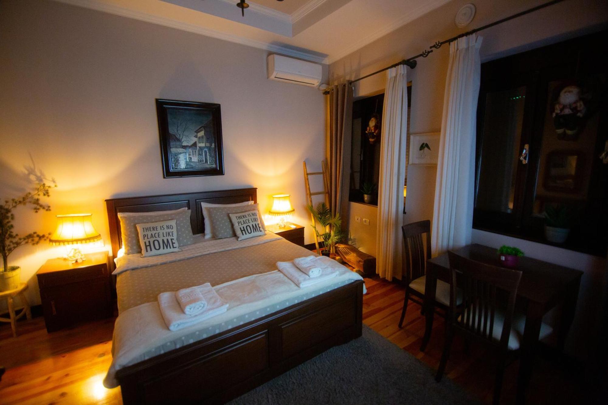 Villa Elezi 2 Korce Buitenkant foto
