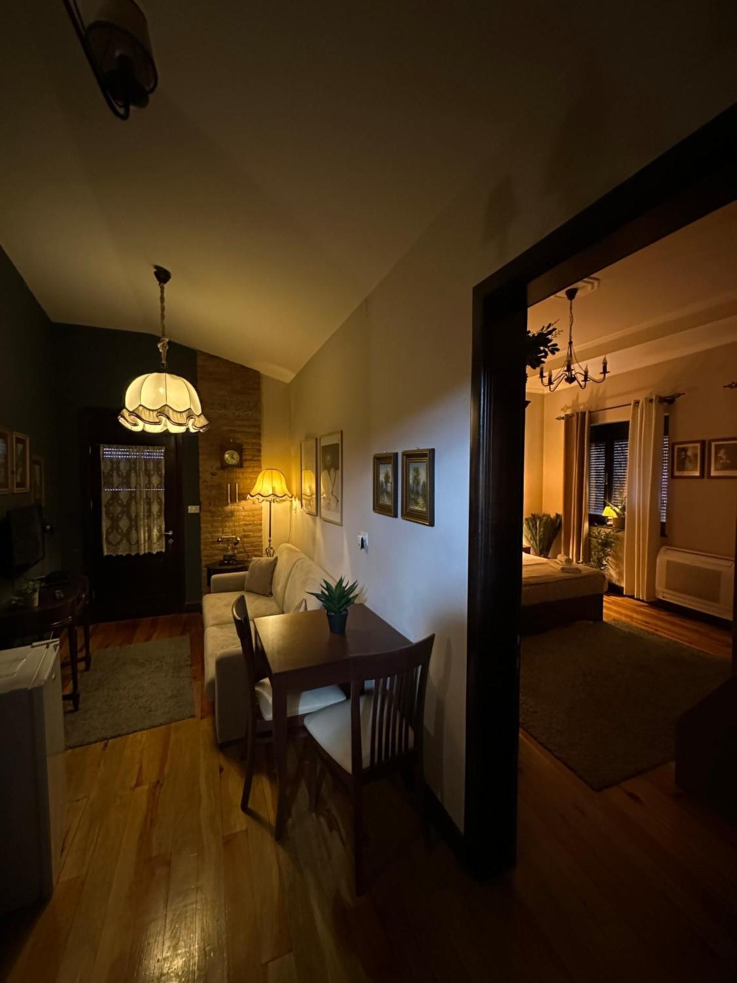 Villa Elezi 2 Korce Buitenkant foto