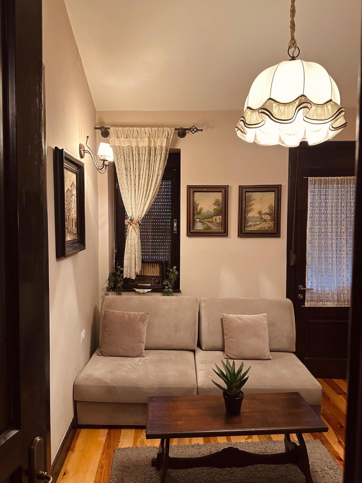 Villa Elezi 2 Korce Buitenkant foto